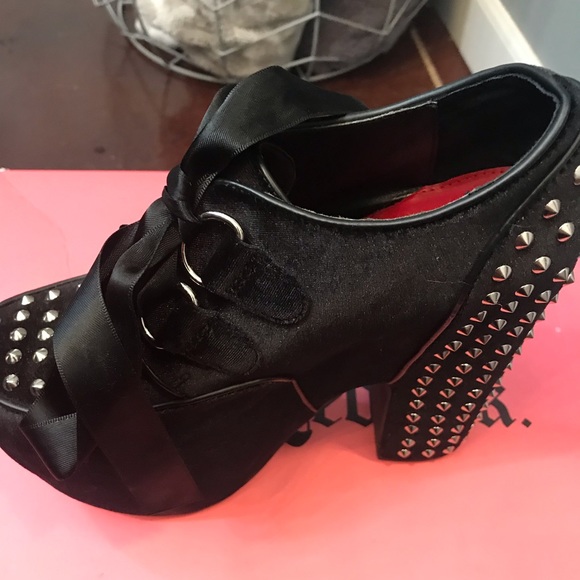 Velvet Platform Booties - Picture 4 of 8